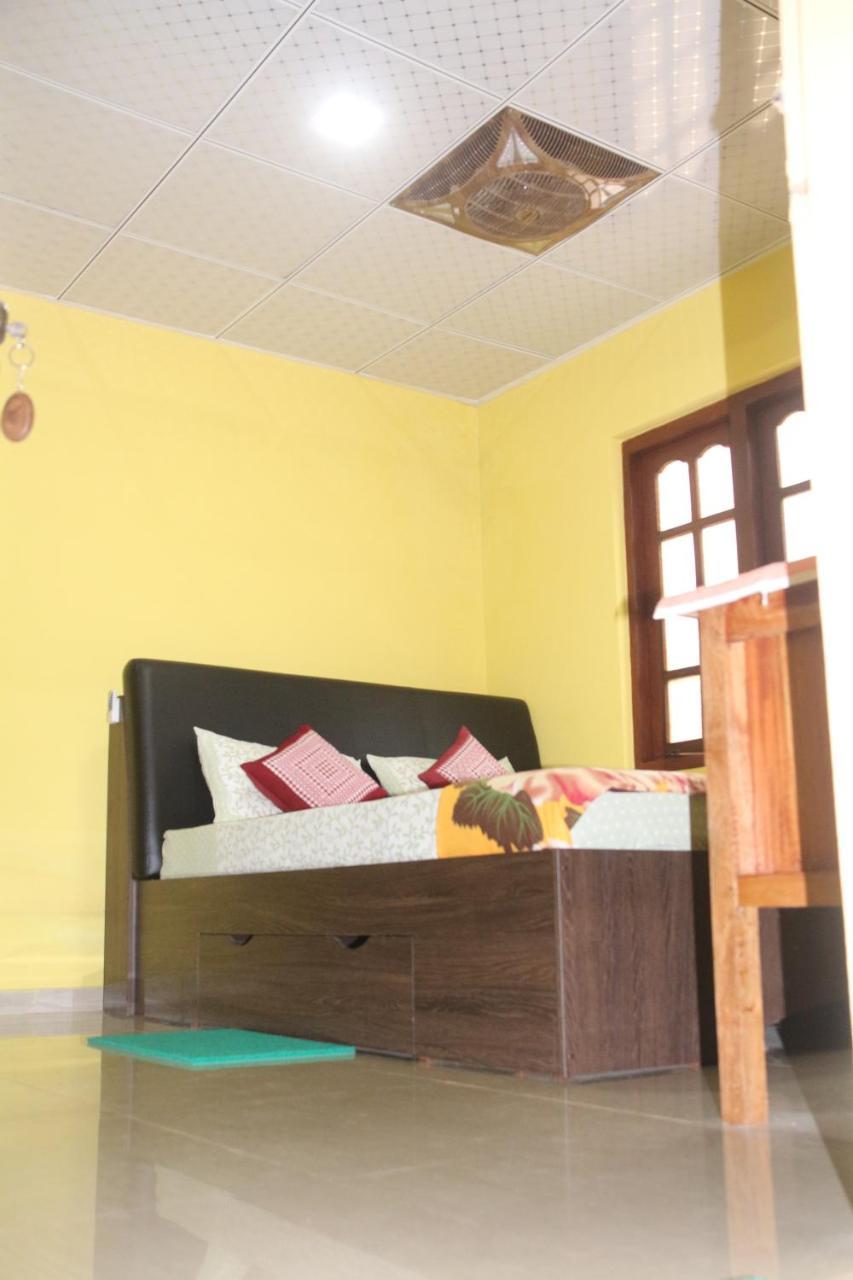 Apple Sara Home Stay Kandy Exterior photo